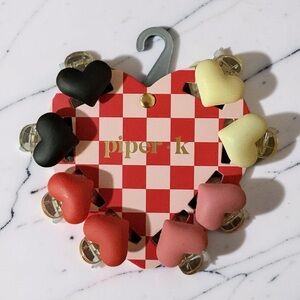 Piper K Heart- Shaped Mini Hair Claw C lips.